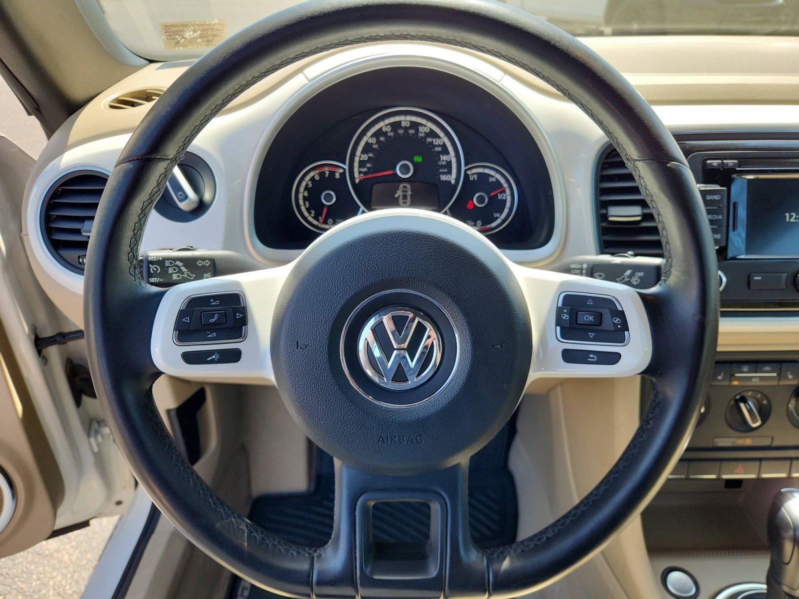 Used 2013 Volkswagen Beetle 2.5 image 17