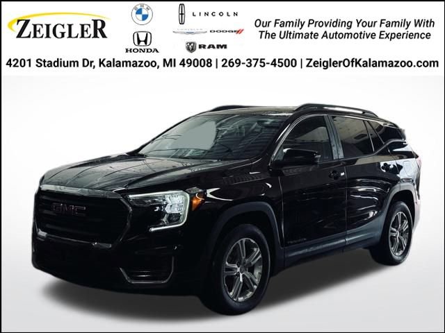 Used 2022 GMC Terrain SLE w/ Driver Convenience Package image 1