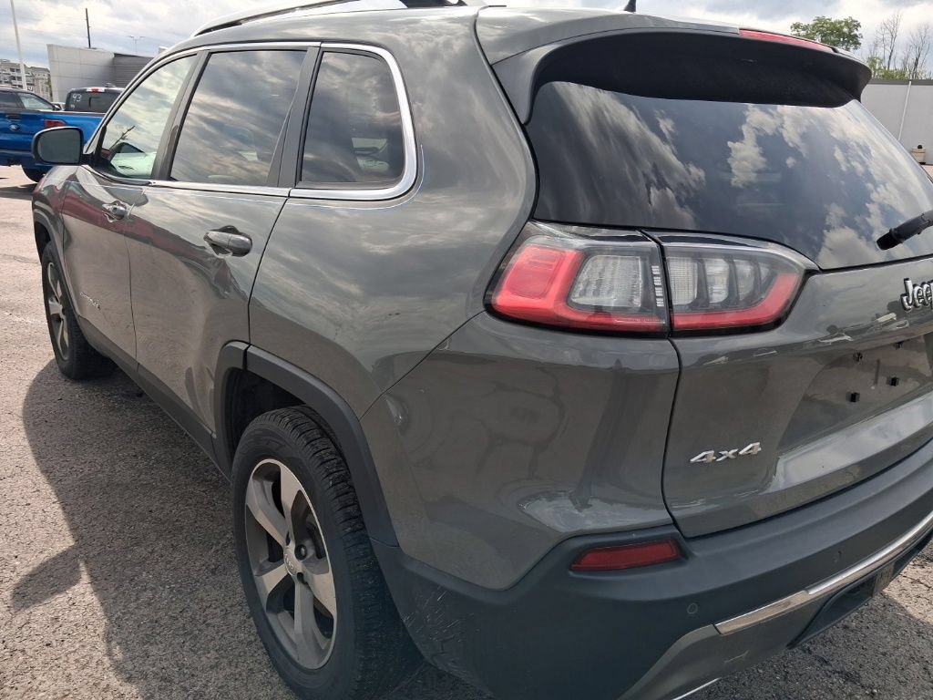 Used 2019 Jeep Cherokee Limited AWD/4WD image 3