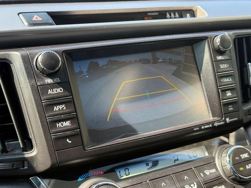 Used 2018 Toyota RAV4 Limited AWD/4WD image 24