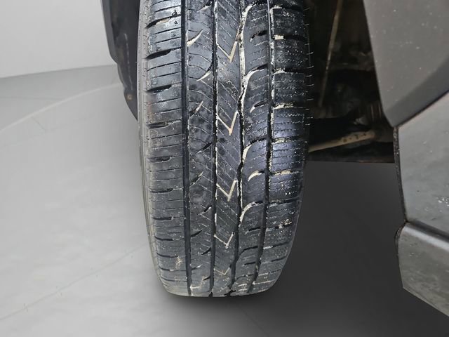 Used 2021 Toyota RAV4 XLE Premium image 17