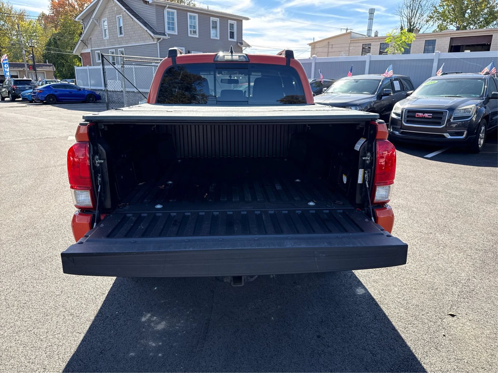 Used 2017 Toyota Tacoma TRD Sport w/ Tow Package (A/T) AWD/4WD image 13