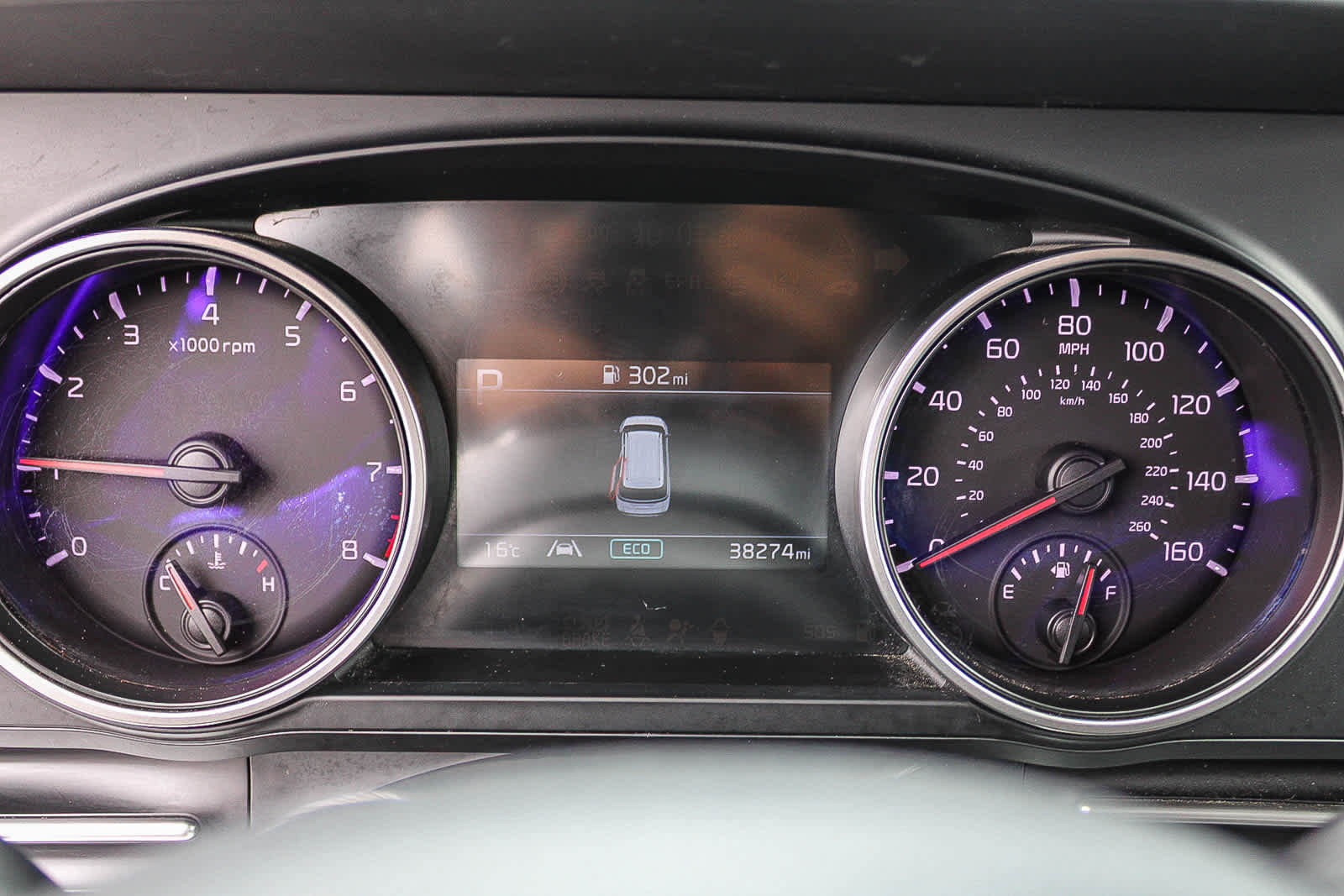 Used 2023 Kia Carnival LX FWD image 23