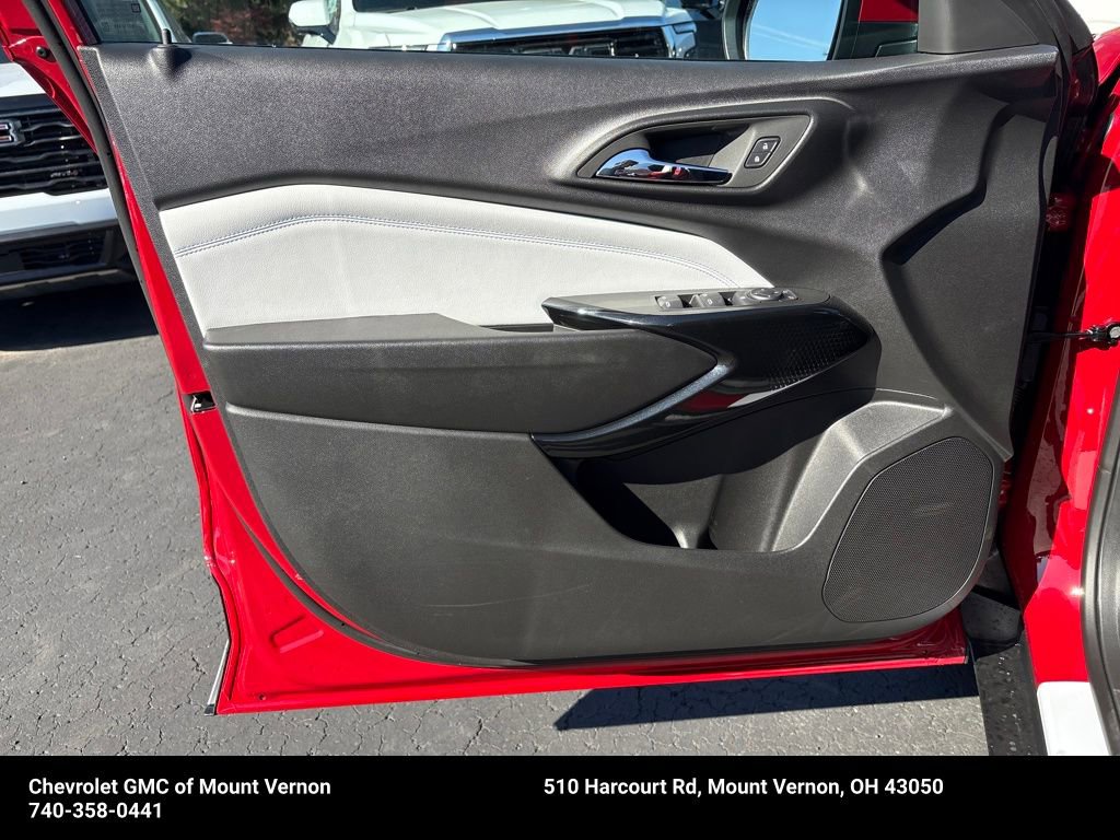 New 2026 Chevrolet Trax LT w/ Driver Confidence Package image 11