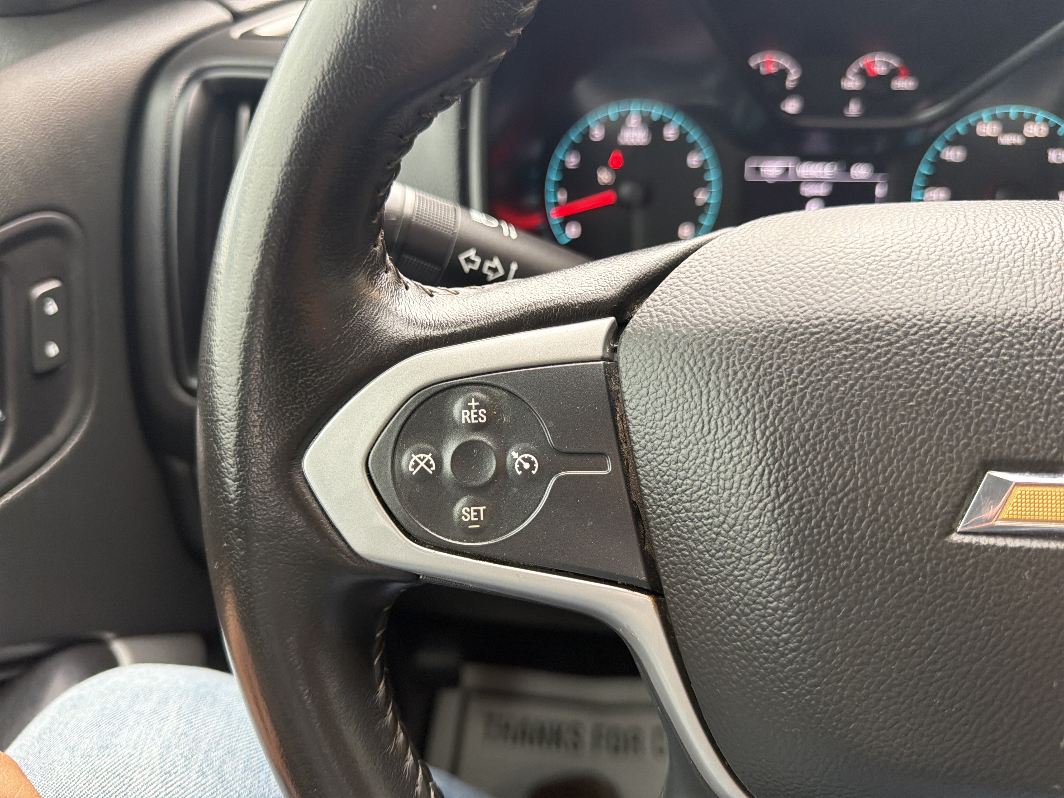 Used 2022 Chevrolet Colorado LT RWD image 16