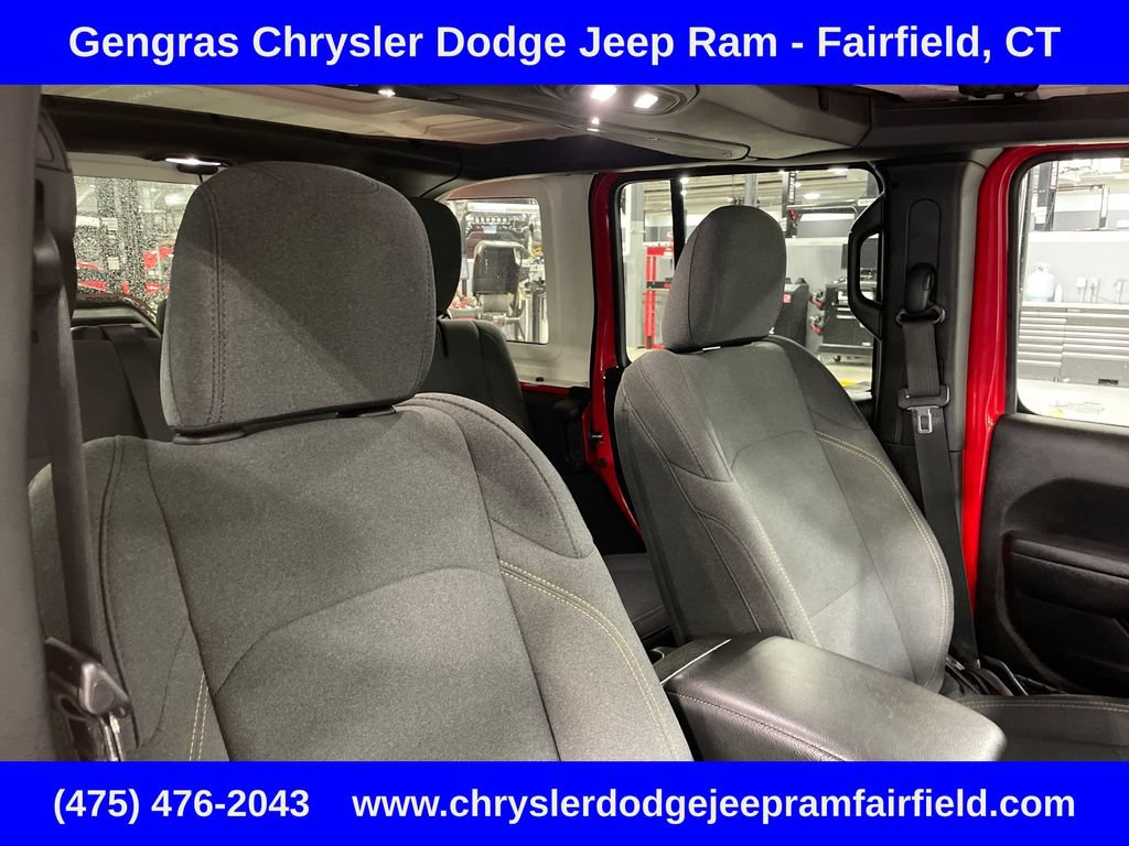 Used 2024 Jeep Wrangler Unlimited w/ Convenience Group AWD/4WD image 14