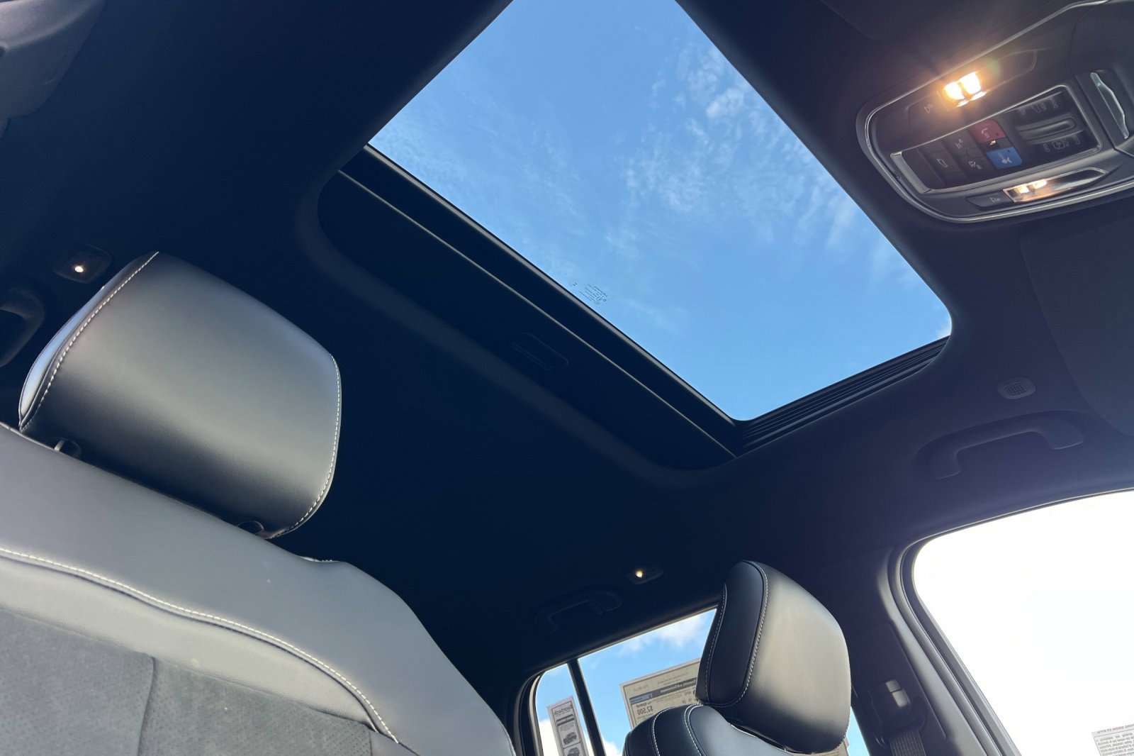 New 2025 Jeep Grand Cherokee Altitude image 17