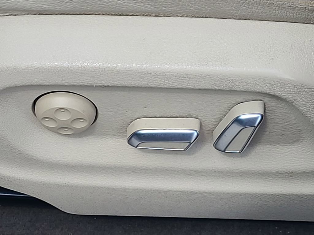 Used 2016 Audi Q5 2.0T Premium Plus w/ Technology Package image 22