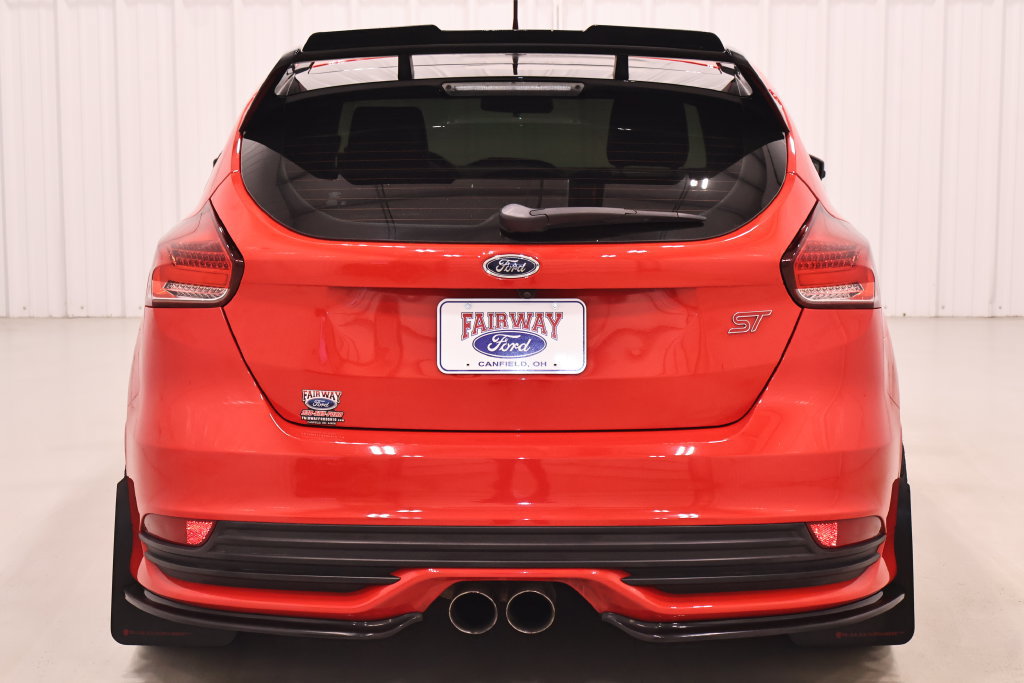 Used 2015 Ford Focus ST w/ Equipment Group 401A FWD image 7