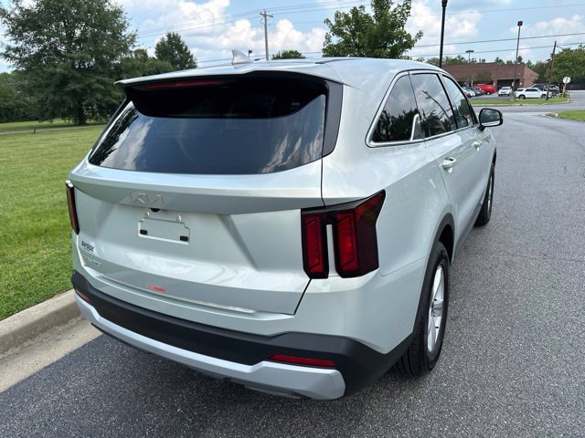New 2026 Kia Sorento LX FWD image 18