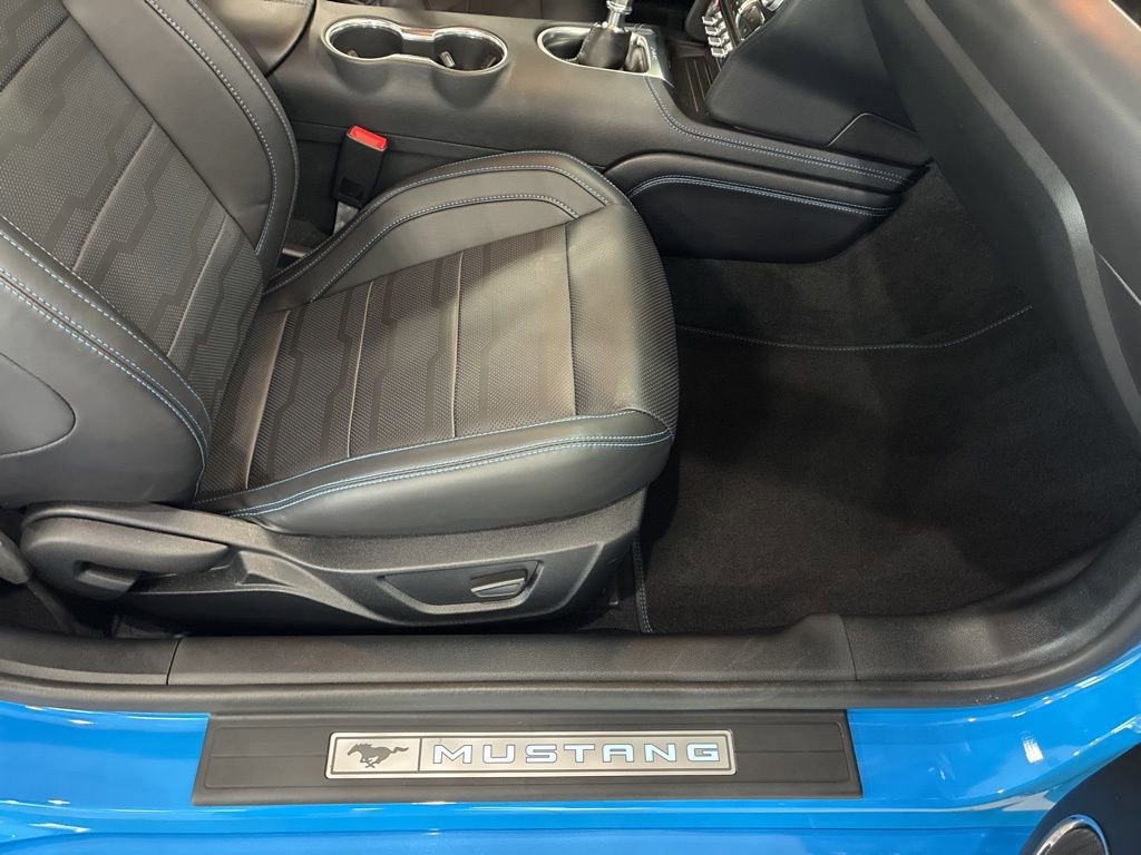 Used 2022 Ford Mustang GT Premium w/ Equipment Group 401A RWD image 41