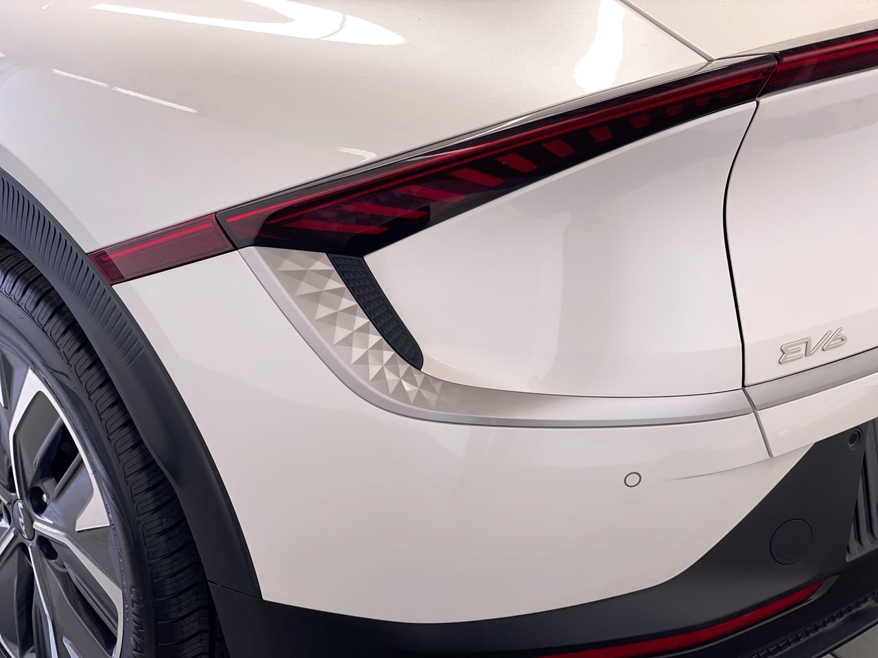 Certified 2024 Kia EV6 Light RWD image 9