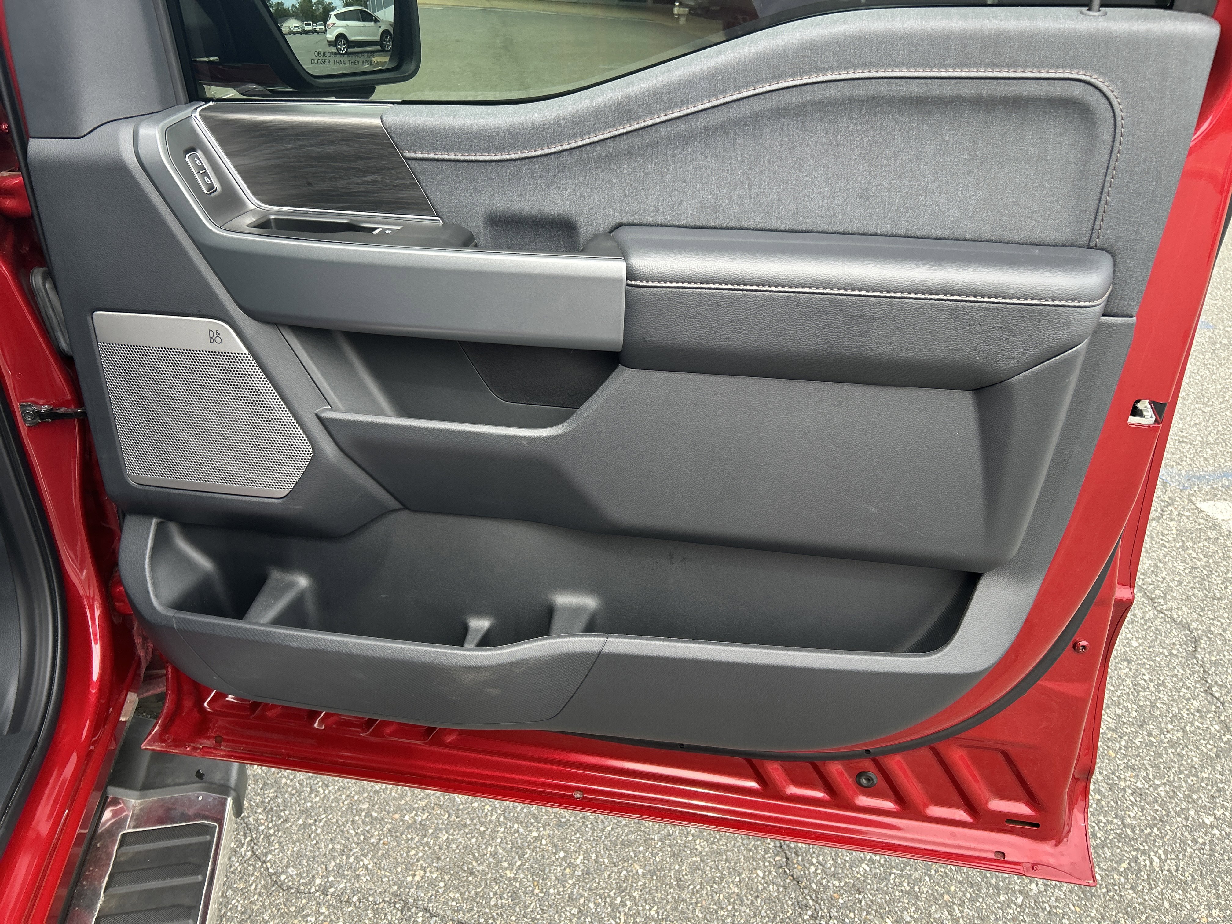 Used 2024 Ford F150 Lariat w/ FX4 Off-Road Package image 19