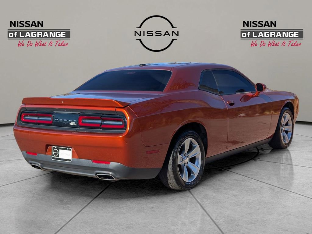 Used 2021 Dodge Challenger SXT image 5