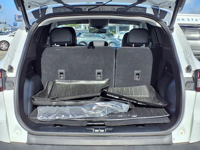 Certified 2023 Ford Escape SE w/ PHEV Premium Package image 30