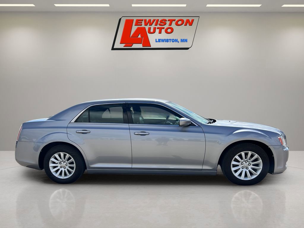 Used 2014 Chrysler 300 image 13