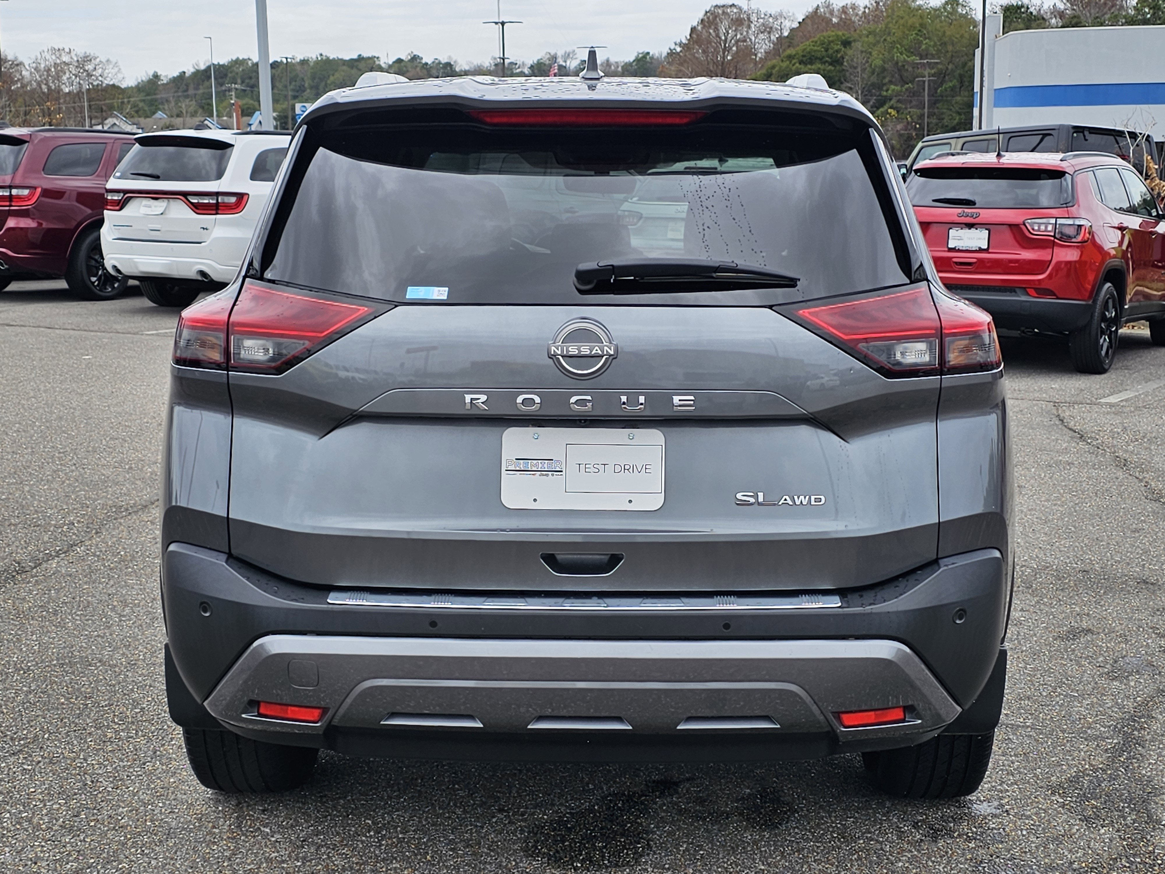 Used 2023 Nissan Rogue SL w/ SL Premium Package image 10