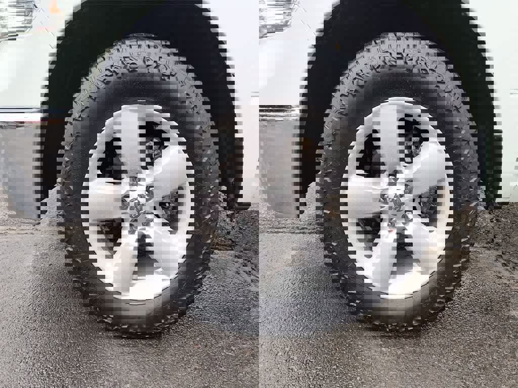 Used 2023 RAM 1500 Classic SLT image 10