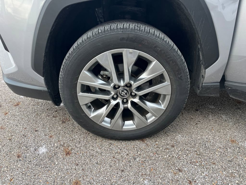 Used 2024 Toyota RAV4 Limited image 27