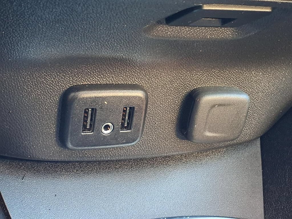Used 2018 Chevrolet Malibu LT FWD image 18