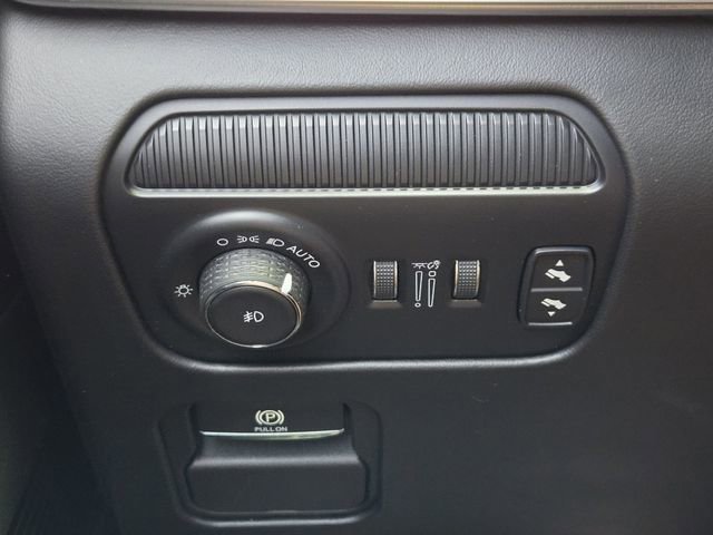 Used 2023 Jeep Grand Wagoneer Series III AWD/4WD image 22