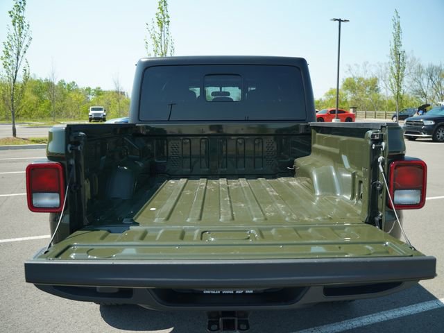 Used 2021 Jeep Gladiator Sport AWD/4WD image 17