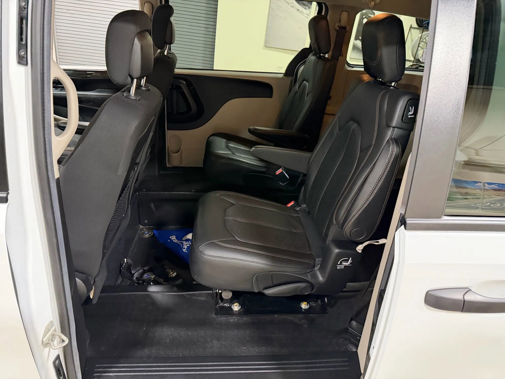 Used 2019 Dodge Grand Caravan SE image 47