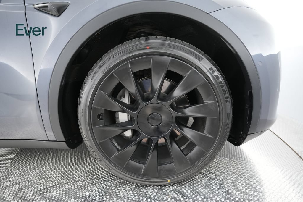 Used 2023 Tesla Model Y Long Range AWD/4WD image 21