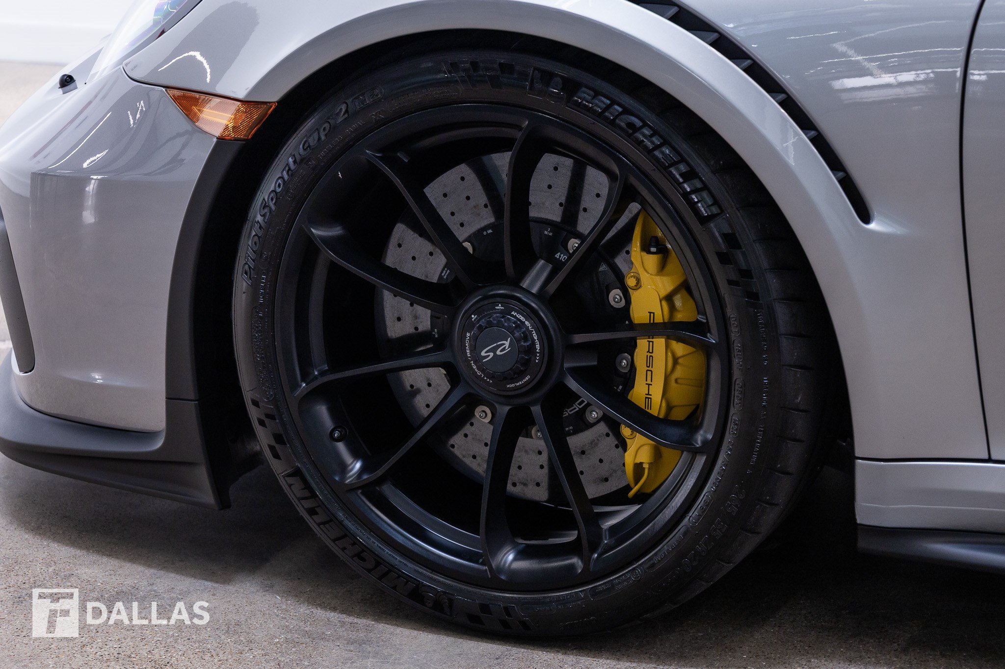 Used 2019 Porsche 911 GT3 RS RWD image 6