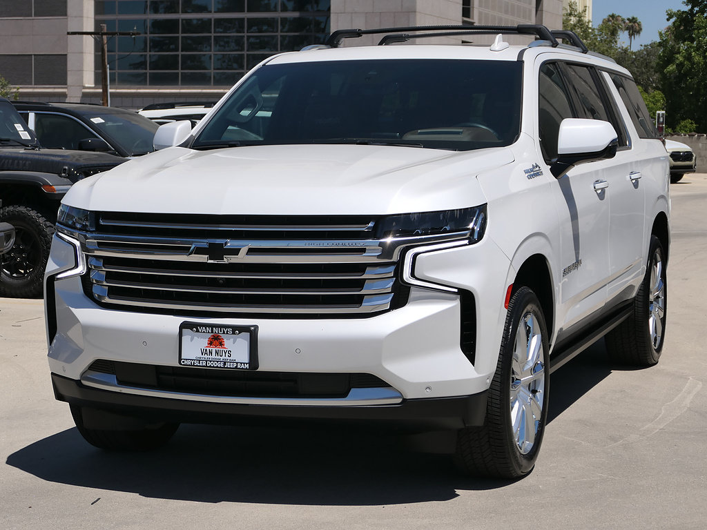 Used 2024 Chevrolet Suburban High Country w/ Advanced Technology Package AWD/4WD image 6