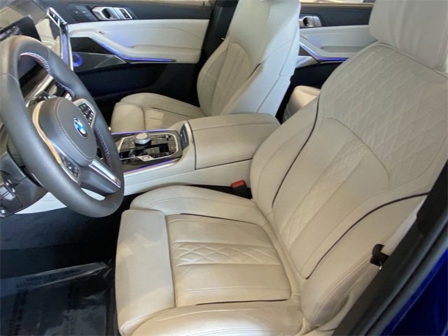 New 2026 BMW X7 M60i image 16