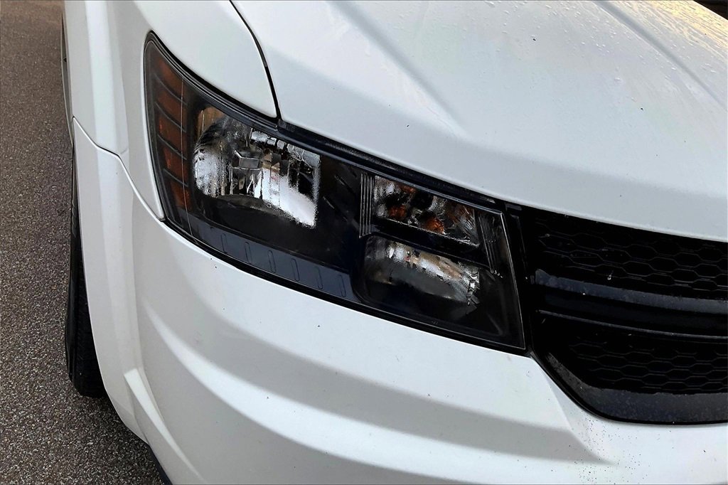 Used 2018 Dodge Journey SE w/ Blacktop Package image 27