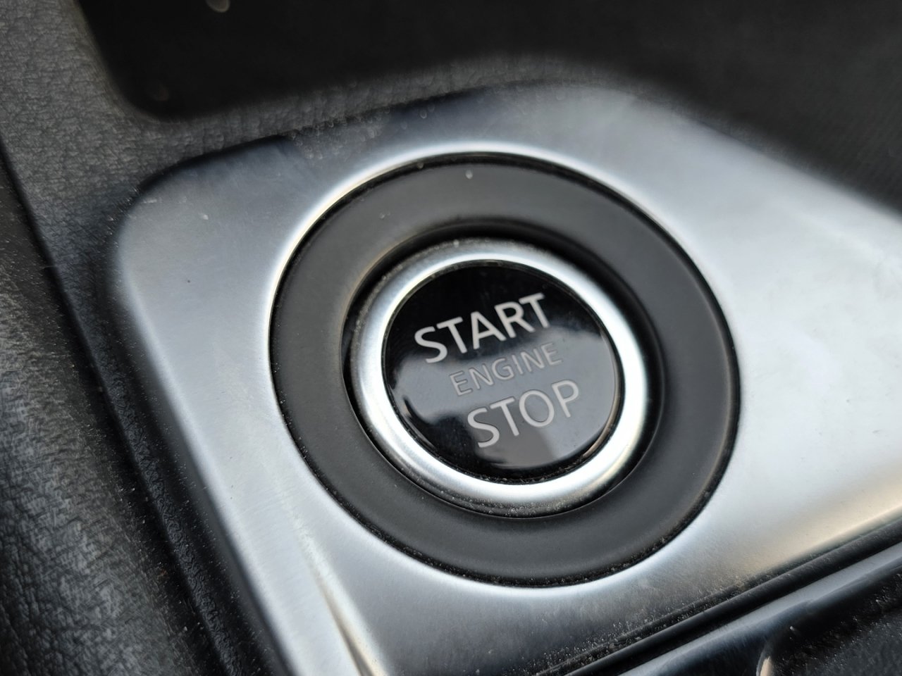 Used 2025 Nissan Sentra SV FWD image 27
