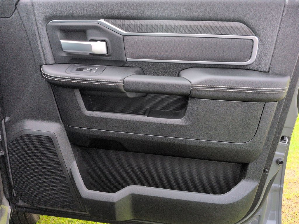 New 2026 RAM 3500 Big Horn AWD/4WD image 33