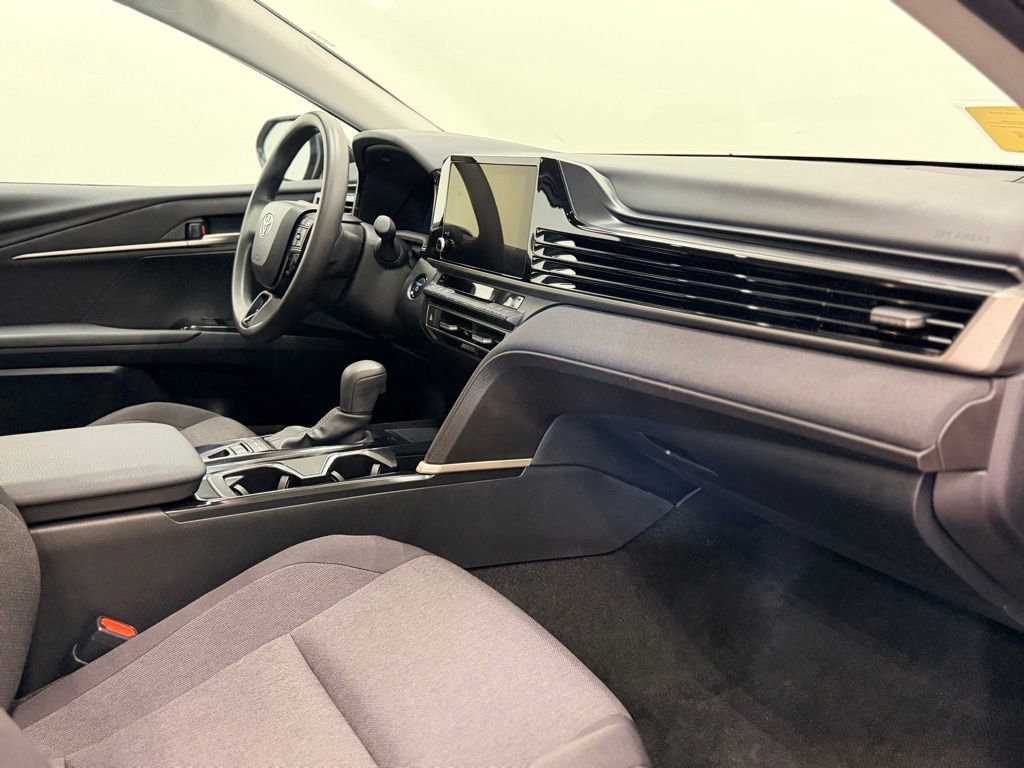 Used 2025 Toyota Camry LE FWD image 17