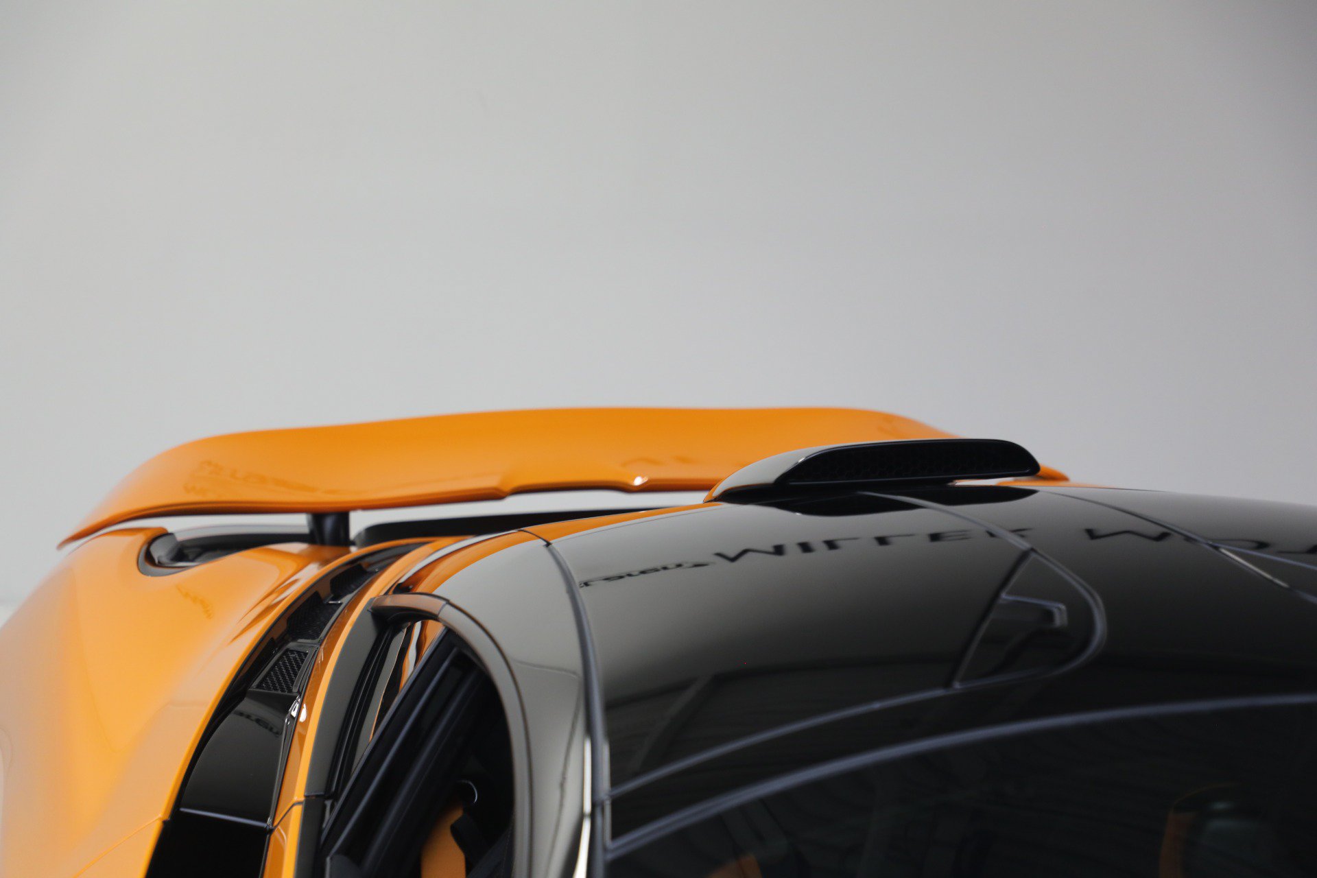 Used 2021 McLaren 720S RWD image 32