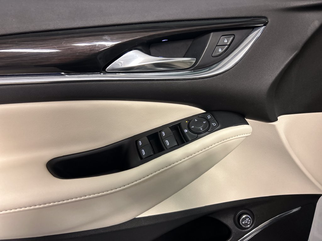 Used 2023 Buick Enclave Essence FWD image 12
