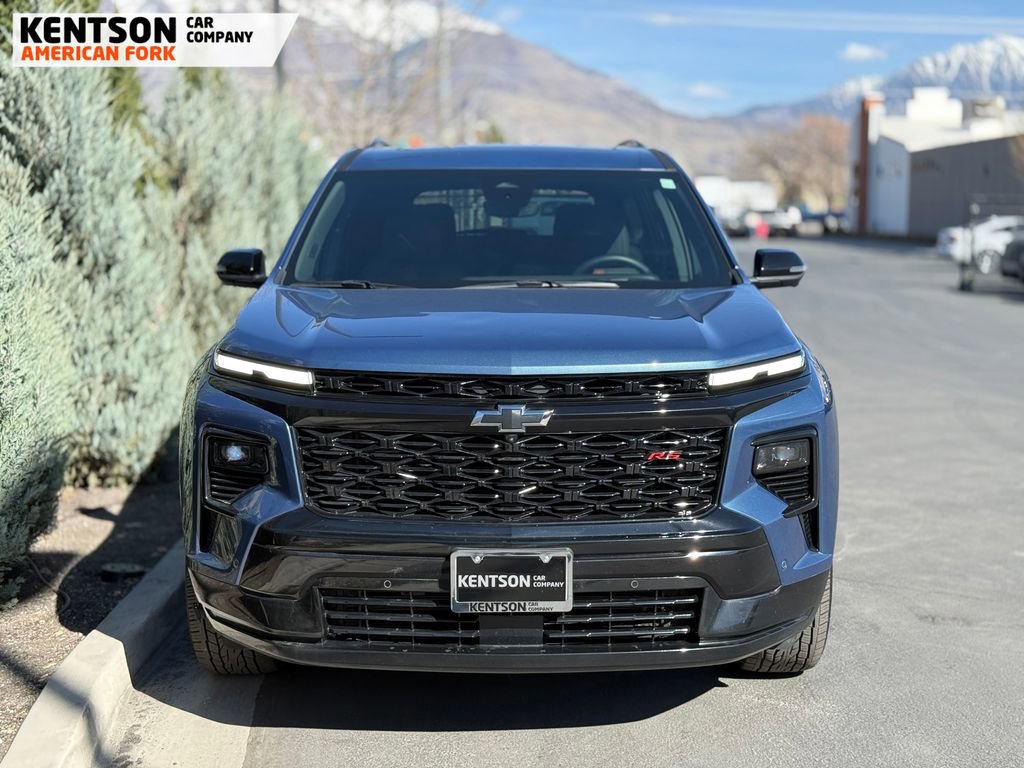 Used 2025 Chevrolet Traverse RS w/ LPO, Floor Liner Package image 2