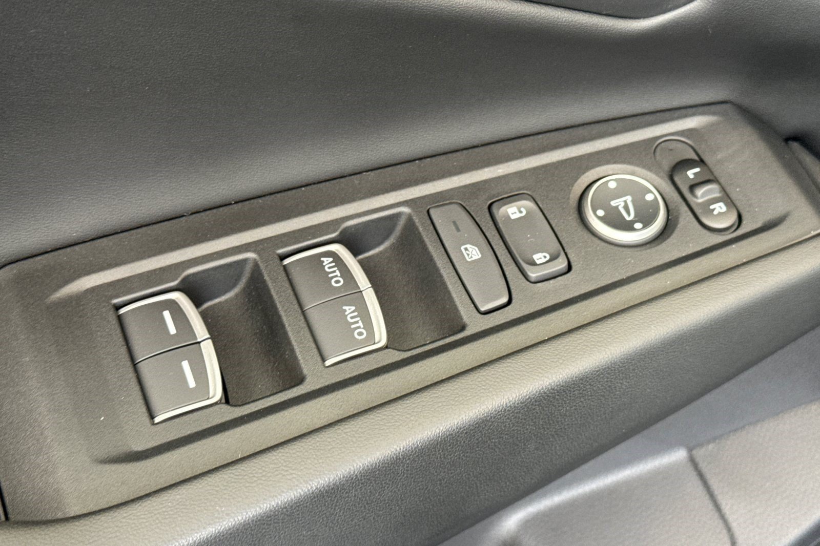 Certified 2025 Honda Accord SE image 13