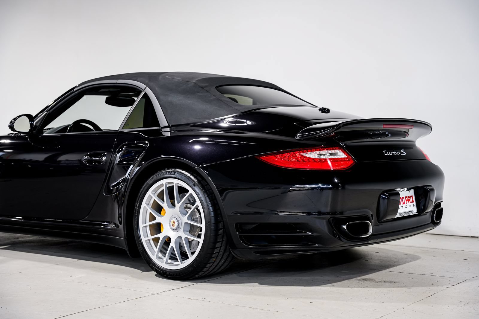Used 2011 Porsche 911 Turbo S AWD/4WD image 36