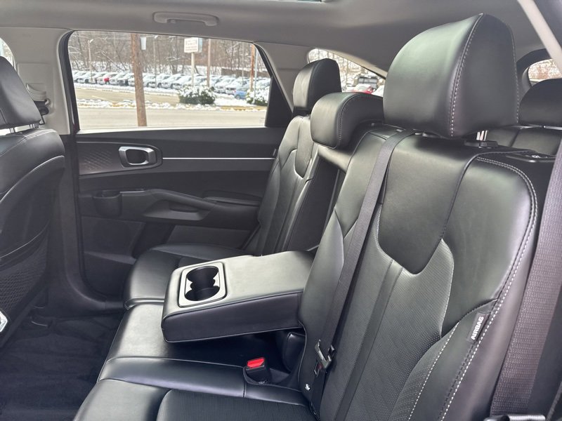 Used 2025 Kia Sorento S w/ Panoramic Sunroof Package image 20
