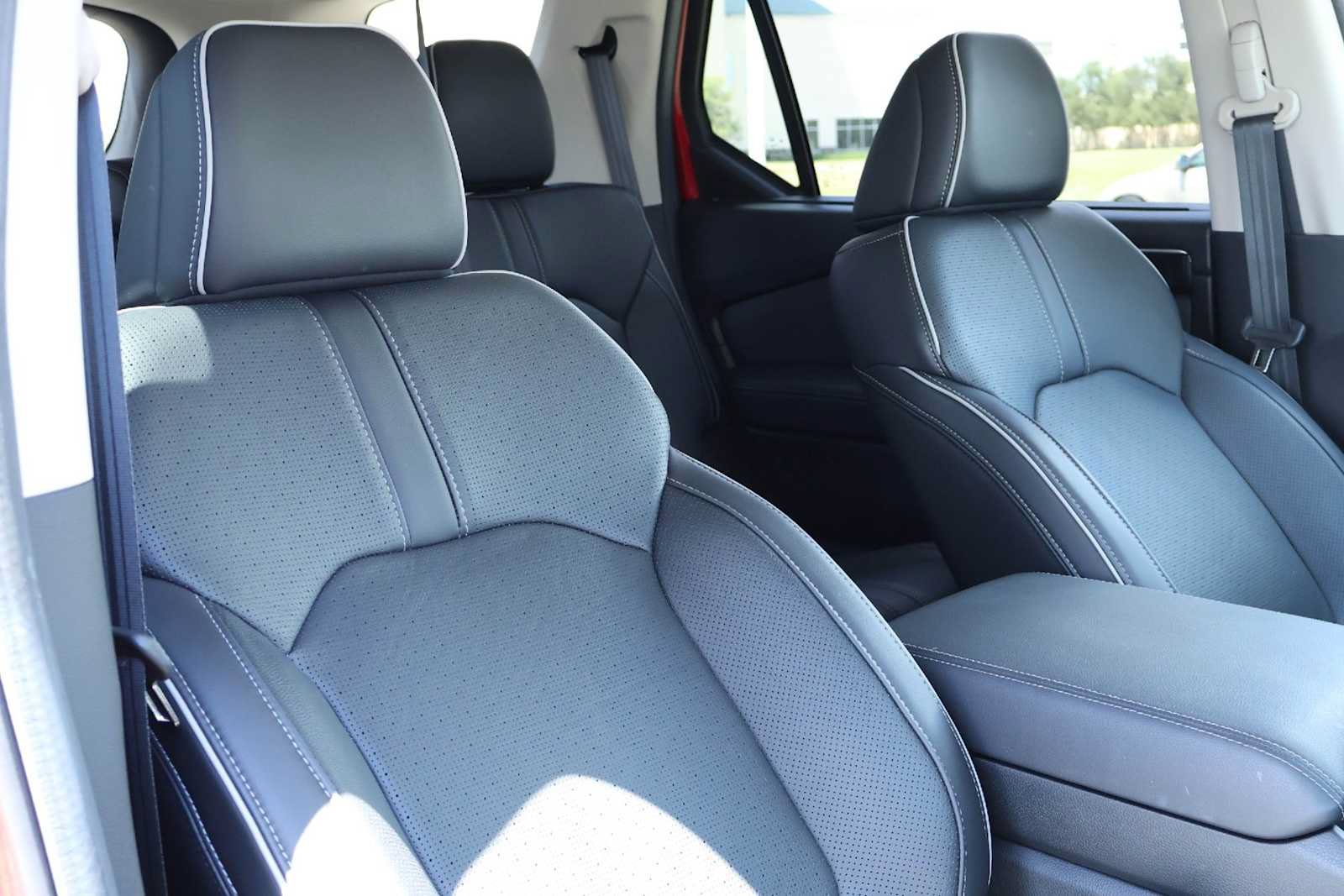 Used 2025 Honda Pilot Elite image 14