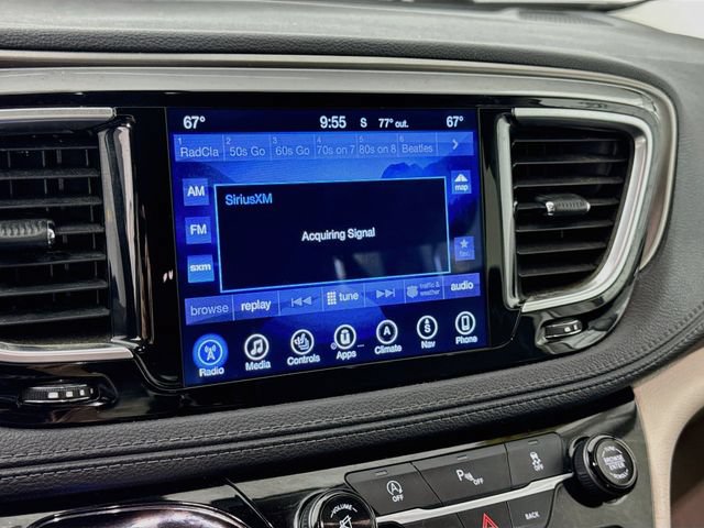 Used 2017 Chrysler Pacifica Limited FWD image 15