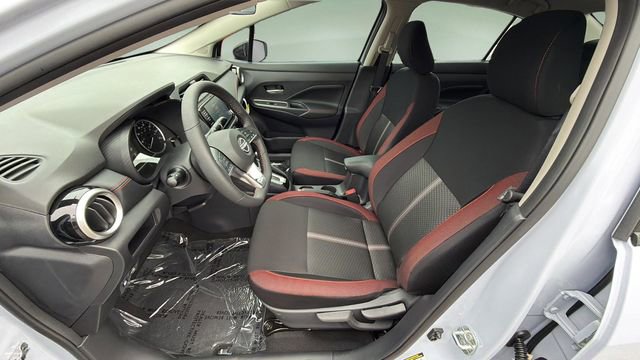 Used 2025 Nissan Versa SR w/ Trunk Package FWD image 18