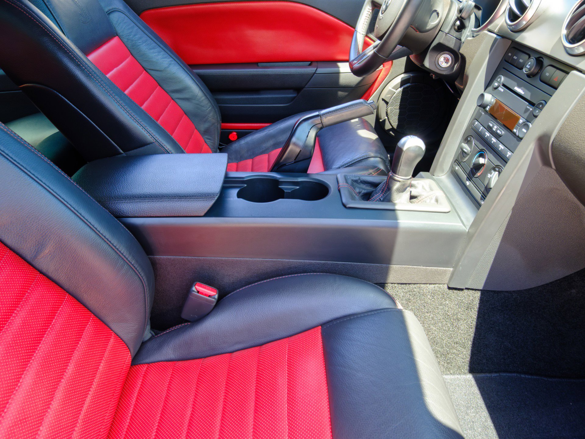 Used 2007 Ford Mustang Shelby GT500 RWD image 34