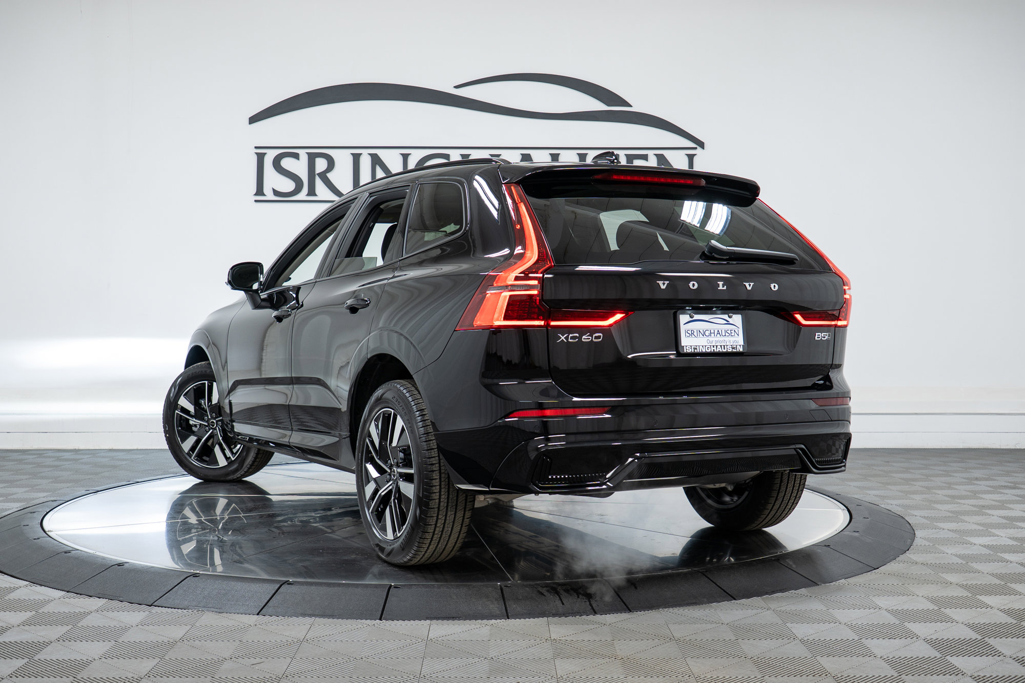 New 2026 Volvo XC60 B5 Core w/ Climate Package image 28