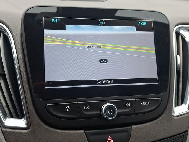 Used 2017 Chevrolet Malibu Premier w/ Driver Confidence Package image 16