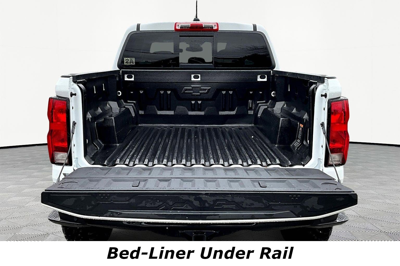 Used 2025 Chevrolet Colorado Trail Boss image 8