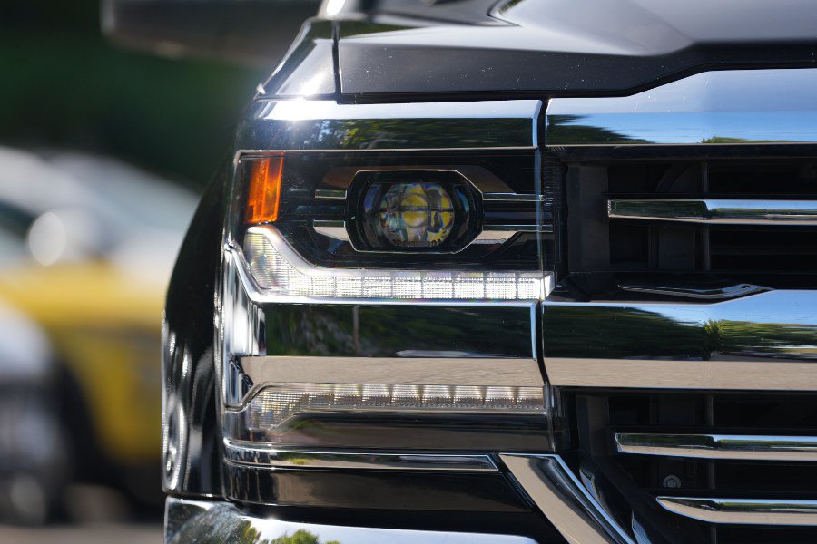 Used 2018 Chevrolet Silverado 1500 LTZ AWD/4WD image 13