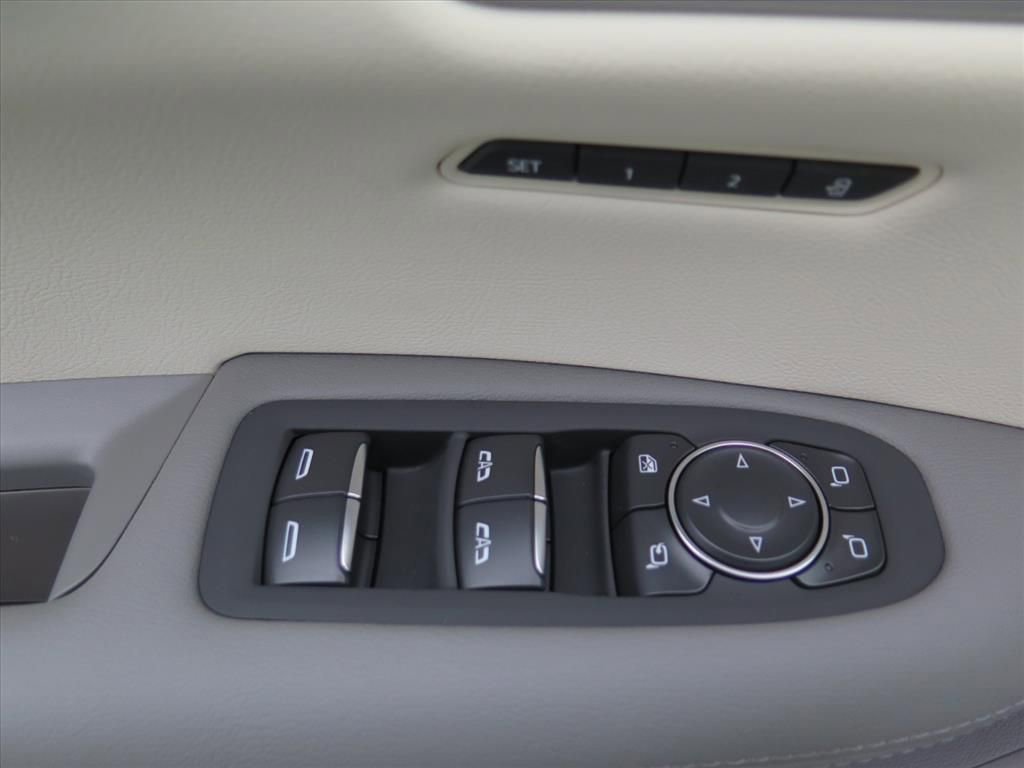 New 2025 Cadillac XT5 Premium Luxury w/ Technology Package image 11